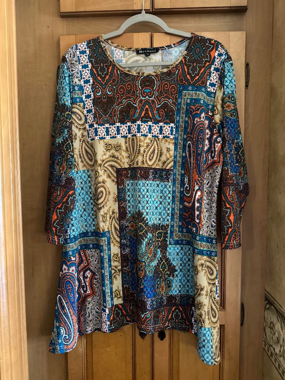NWOT Merchant Colorful Abstract Top XL